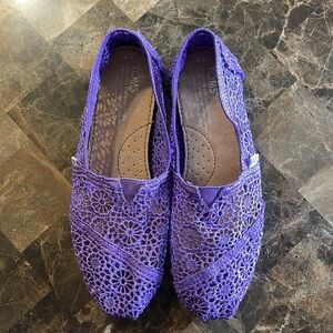 TOMS Size 6 BNWOT 🥰🥰